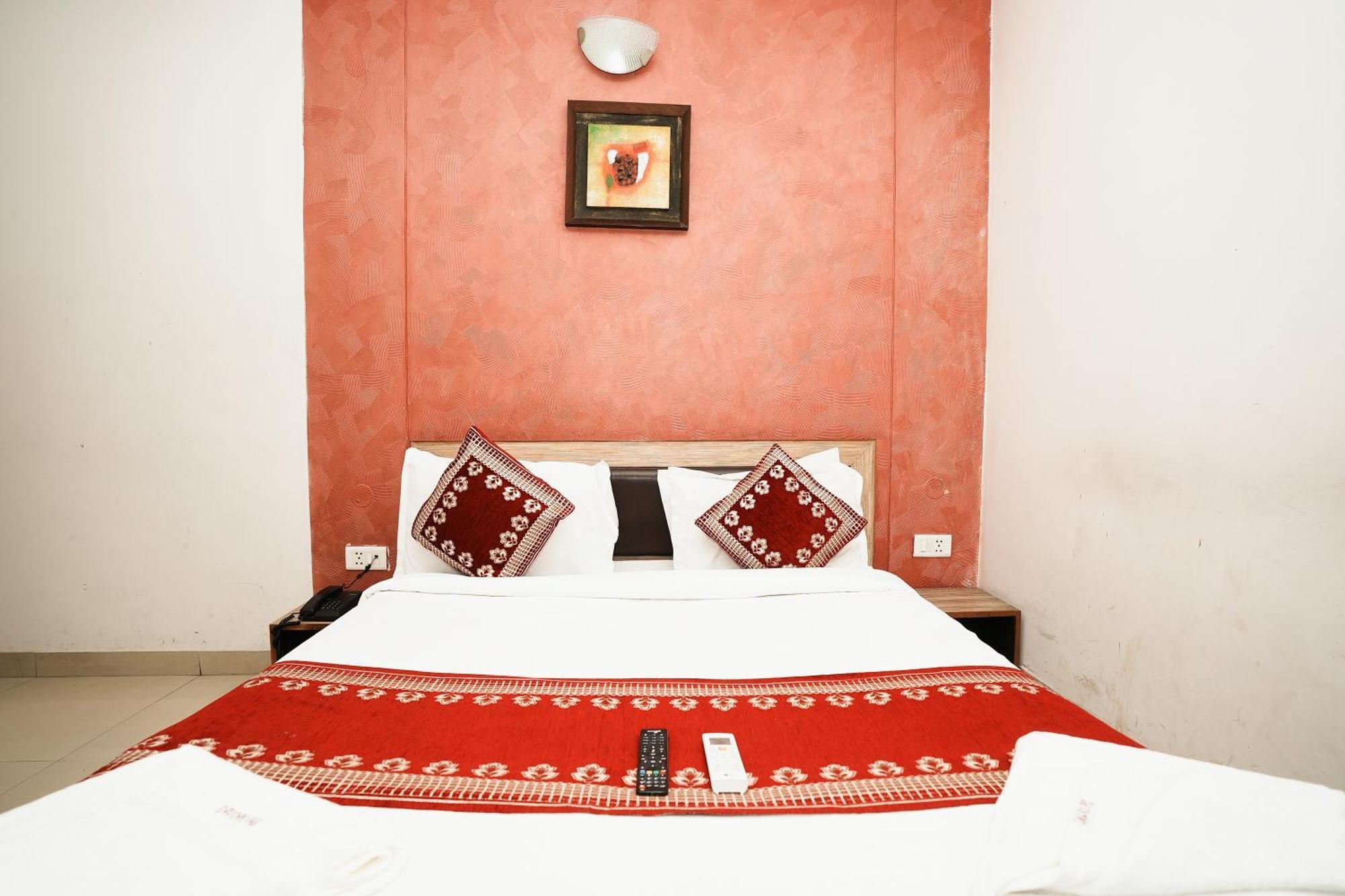 Hotel Om Paradise Near Igi Delhi Airport New Delhi Exterior photo